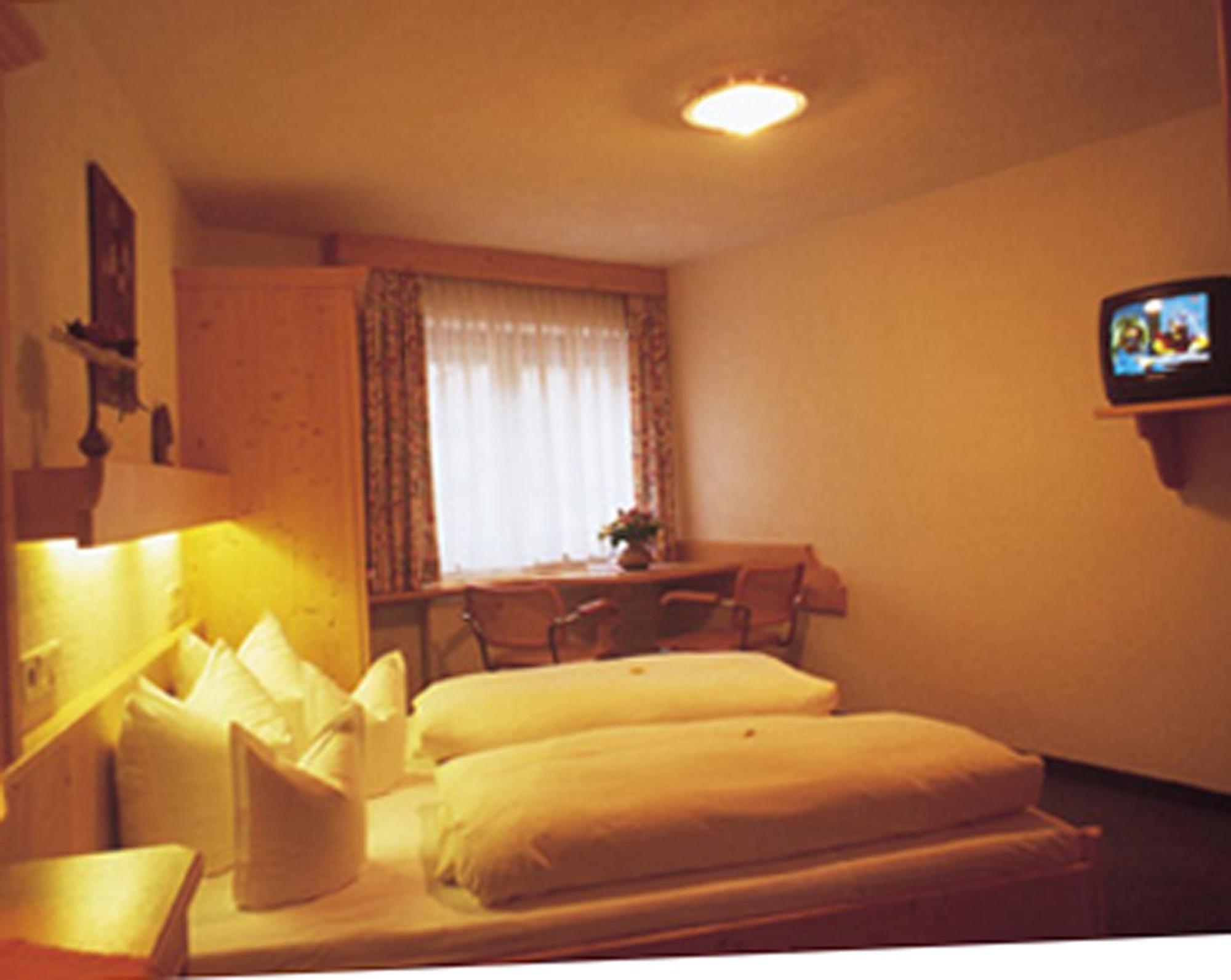 Hotel Zum Hirschen Längenfeld Quarto foto