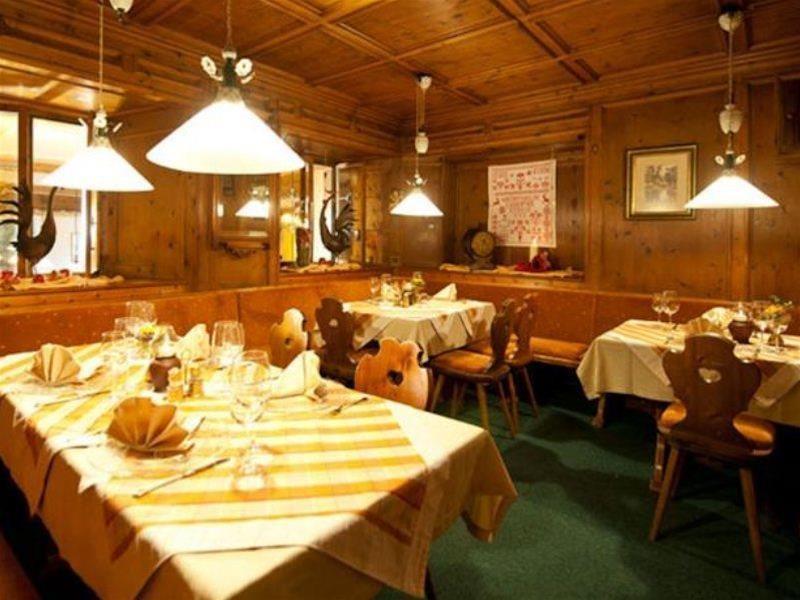 Hotel Zum Hirschen Längenfeld Exterior foto