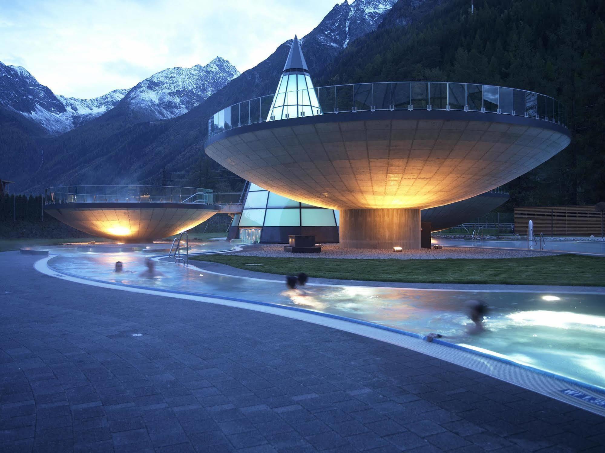 Hotel Zum Hirschen Längenfeld Exterior foto